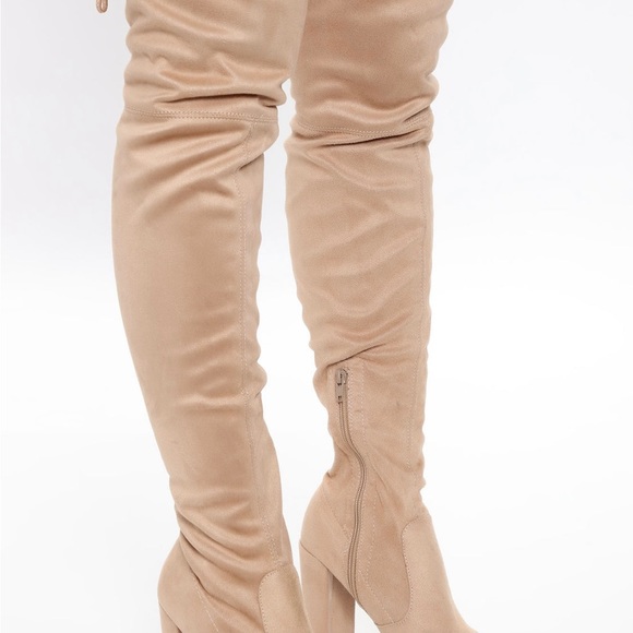 Fashion Nova Over The Knee Boots!🌸 - Picture 4 of 6